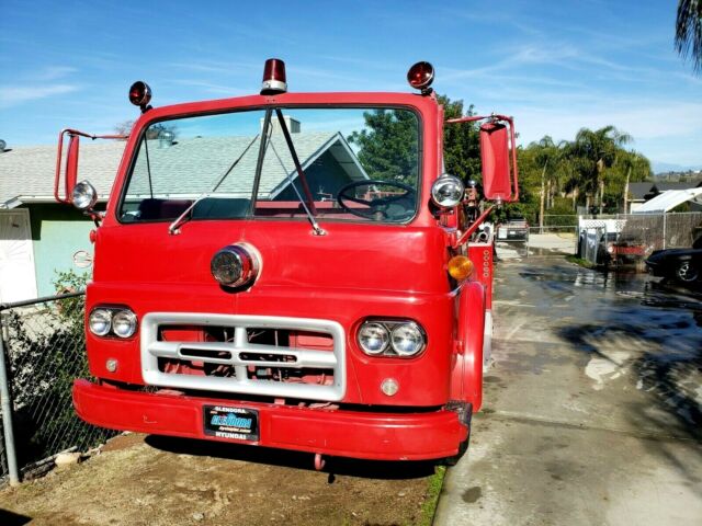 International P.E. Van Pelt Fire Truck 1960 image number 1