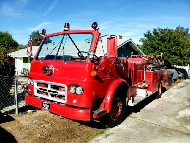 International P.E. Van Pelt Fire Truck 1960 image number 15