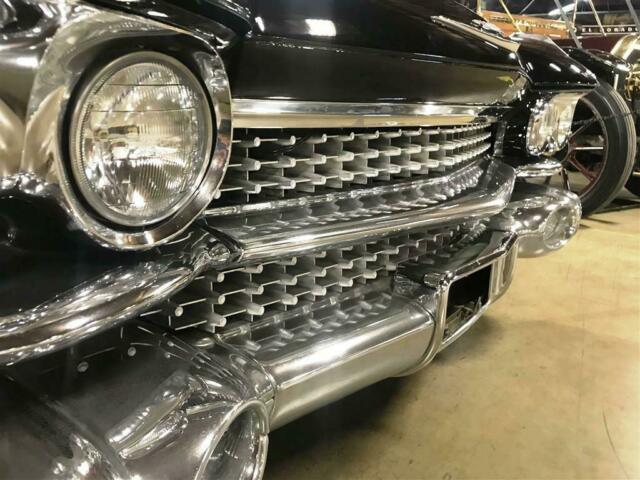 Cadillac DeVille 1959 image number 18