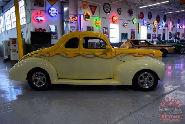 Ford Deluxe Coupe 1940 image number 11