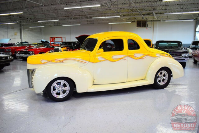 Ford Deluxe Coupe 1940 image number 2