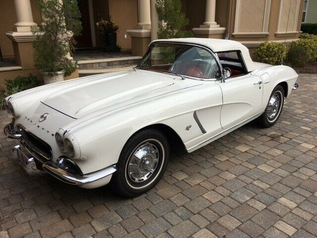 Chevrolet Corvette 1962 image number 16