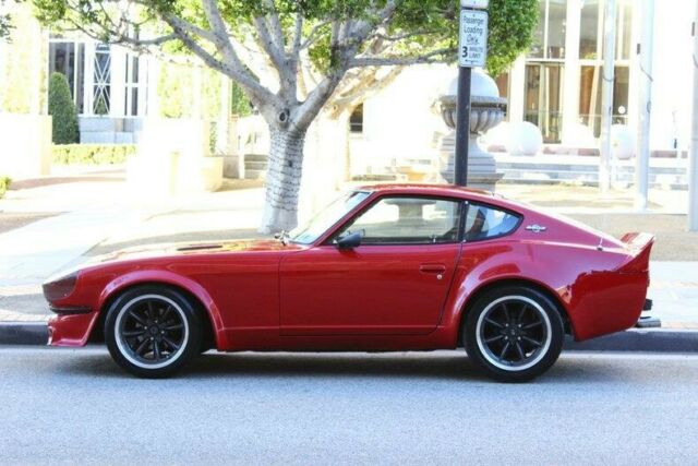 Datsun 240Z 1971 image number 0