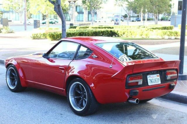 Datsun 240Z 1971 image number 2