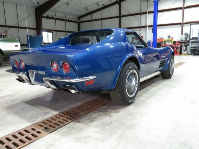 Chevrolet Corvette 1971 image number 28