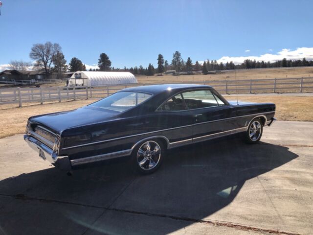 Ford Galaxie 1967 image number 0