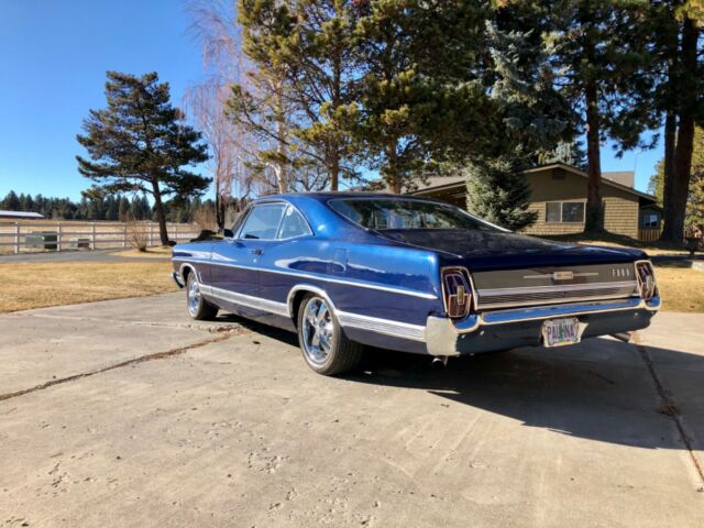 Ford Galaxie 1967 image number 12