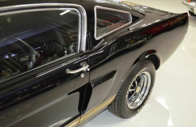 Ford Mustang K Code 4 Speed Fastback 1965 image number 17