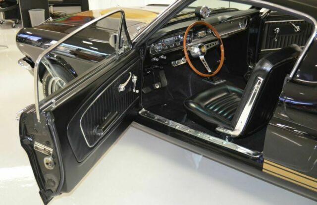 Ford Mustang K Code 4 Speed Fastback 1965 image number 23