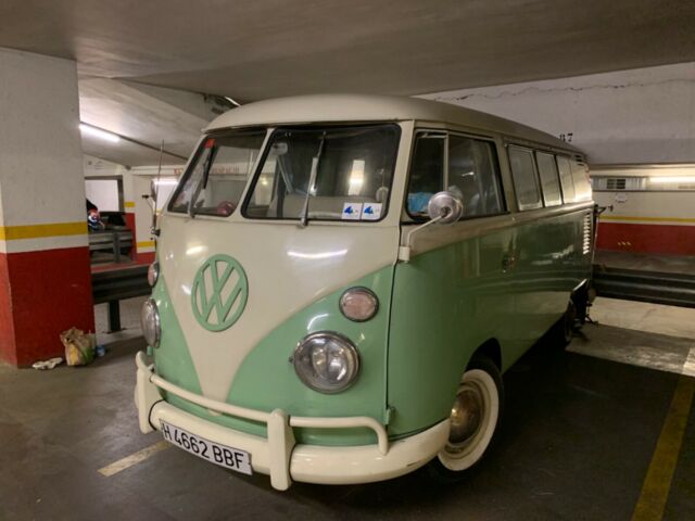 Volkswagen Bus/Vanagon 1963 image number 12