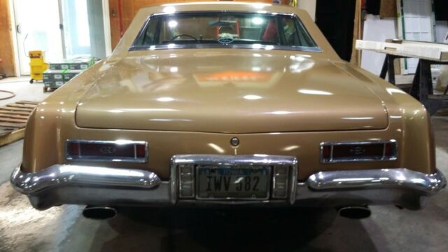 Buick Riviera 1964 image number 2