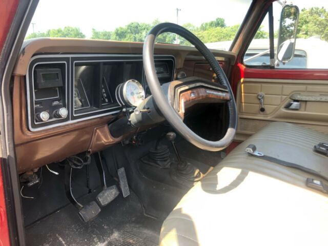 Ford F-250 1976 image number 4