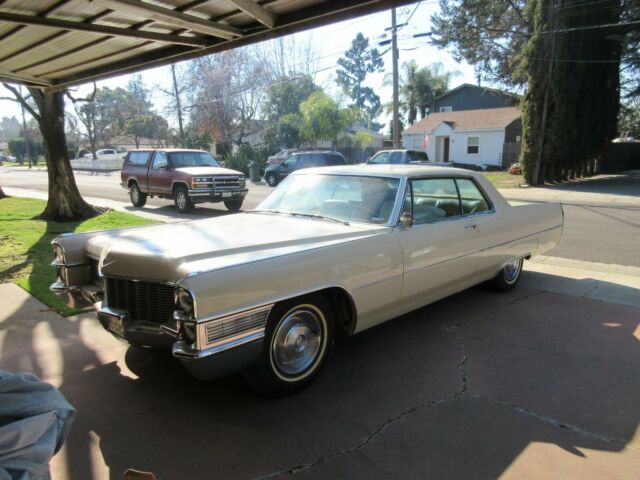 Cadillac DeVille 1965 image number 0