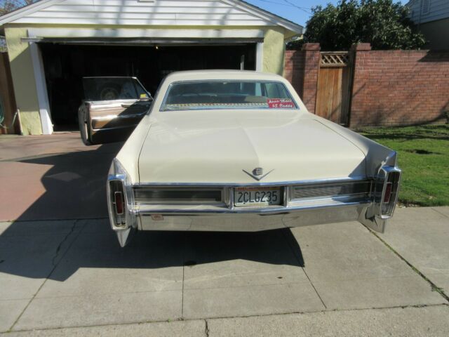 Cadillac DeVille 1965 image number 4