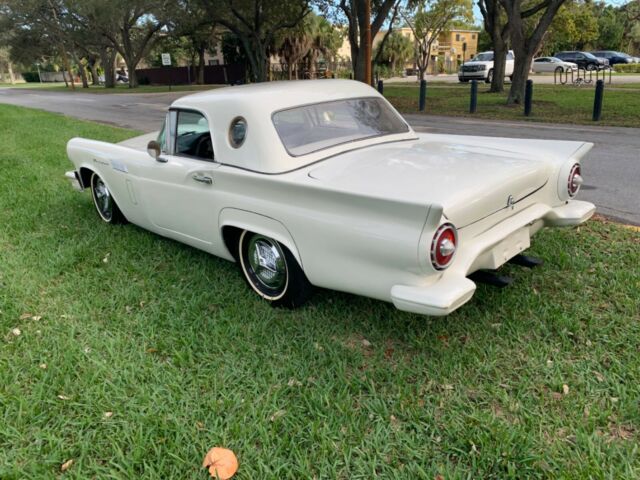 Ford Thunderbird 1957 image number 12