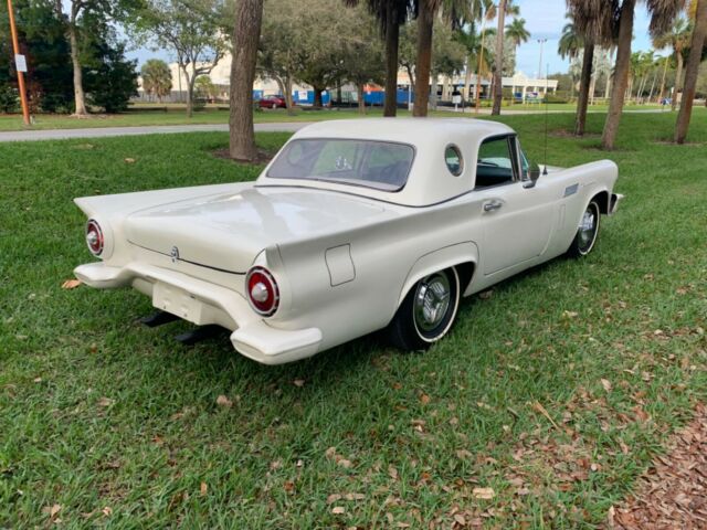 Ford Thunderbird 1957 image number 29