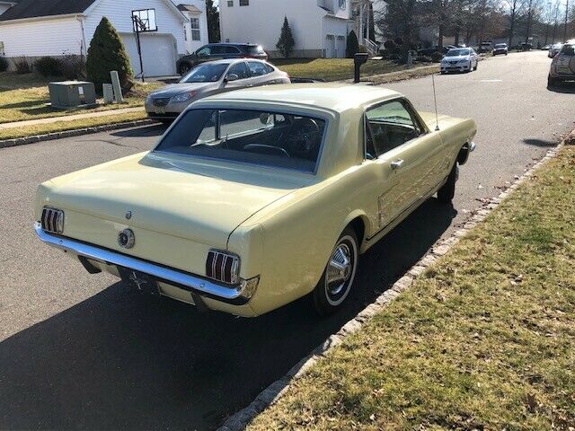 Ford Mustang 1965 image number 19