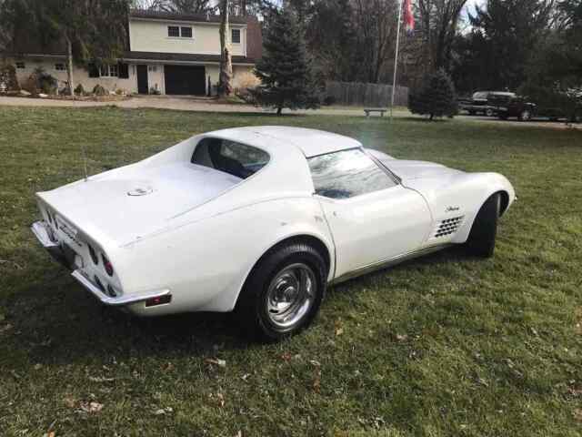 Chevrolet Corvette C3 1972 image number 28