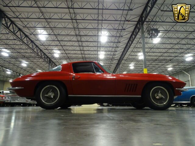 Chevrolet Corvette 1967 image number 22