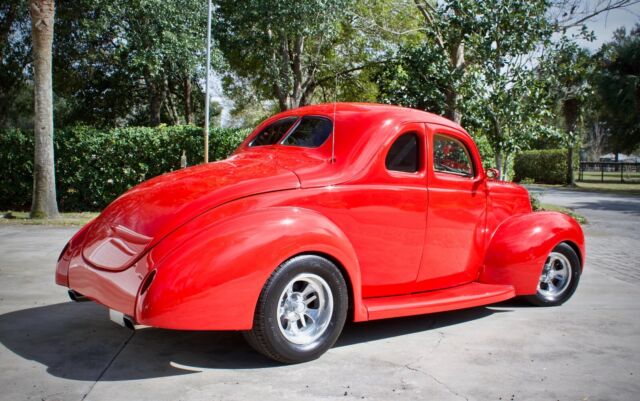 Ford Deluxe Coupe 1939 image number 12