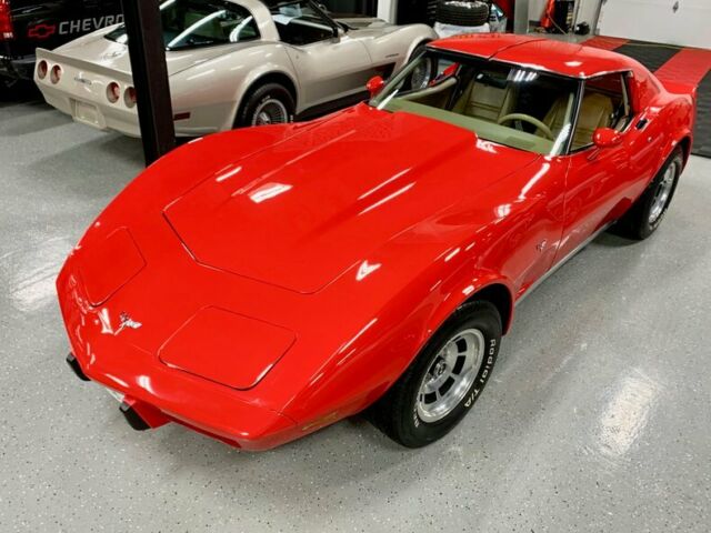 Chevrolet Corvette 1977 image number 2