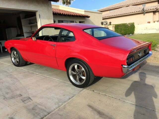 Ford Maverick 1977 image number 1