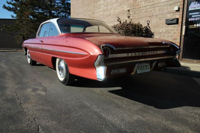 Oldsmobile Eighty-Eight 1961 image number 26