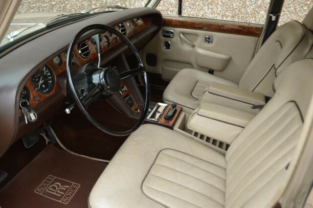 Rolls-Royce Silver Shadow 1976 image number 38