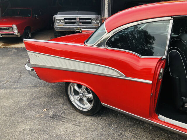 Chevrolet Bel Air/150/210 1957 image number 29