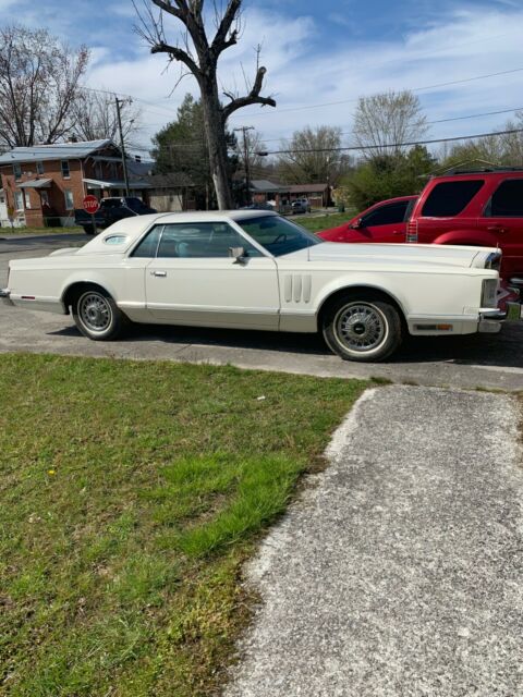 Lincoln Continental 1978 image number 0