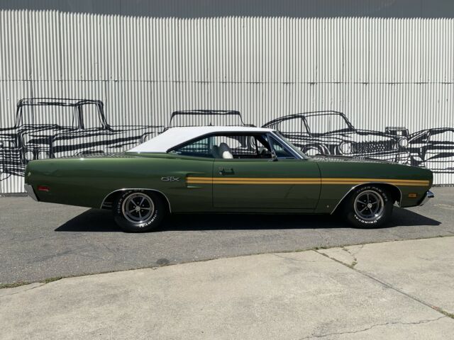 Plymouth GTX 1970 image number 12