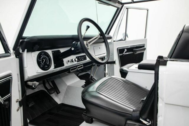 Ford Bronco 1977 image number 11