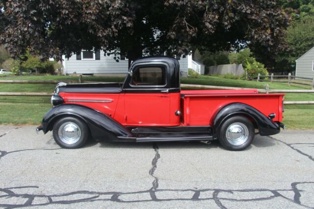 Plymouth PT-50 1937 image number 1