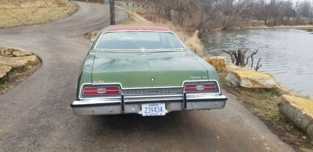 Ford Galaxie 1973 image number 2