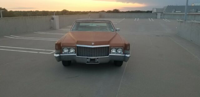 Cadillac DeVille 1970 image number 0