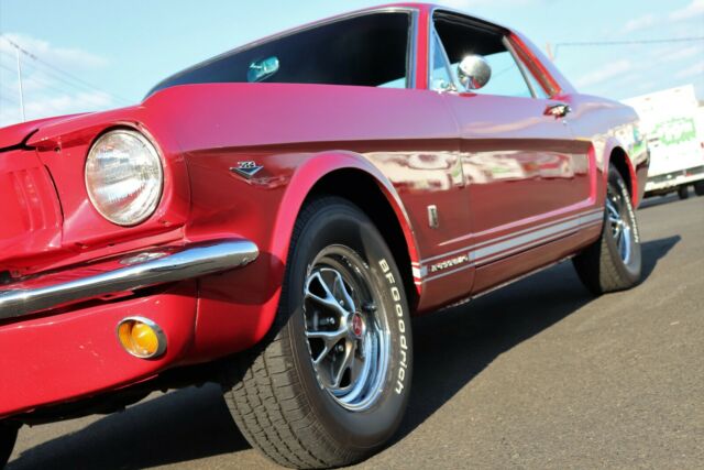 Ford Mustang 1965 image number 13