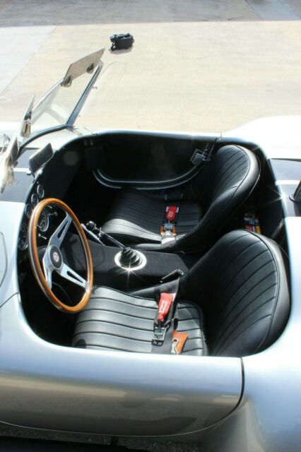 Shelby Cobra 1965 image number 10