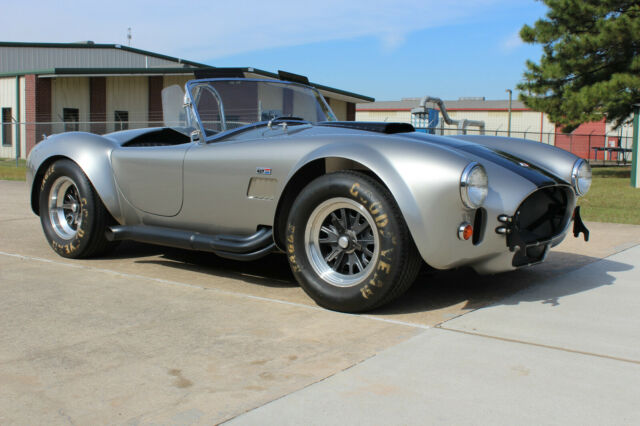 Shelby Cobra 1965 image number 22