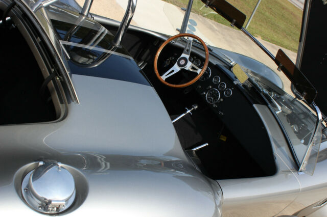 Shelby Cobra 1965 image number 33