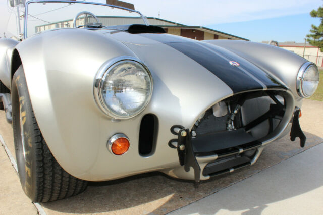 Shelby Cobra 1965 image number 38