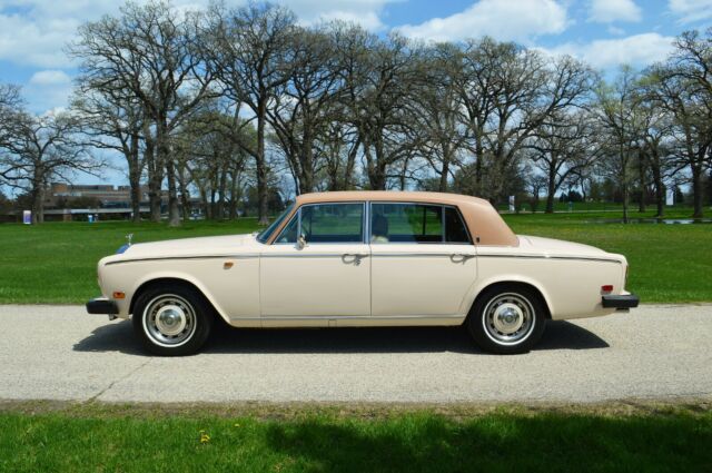 Rolls-Royce Silver Shadow 1975 image number 29