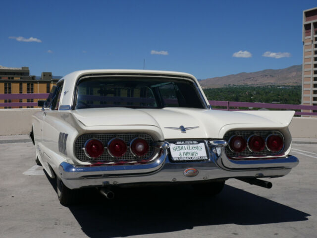 Ford Thunderbird 1960 image number 29