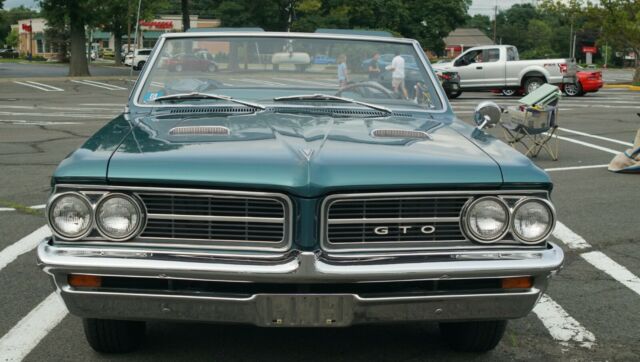 Pontiac GTO 1964 image number 0