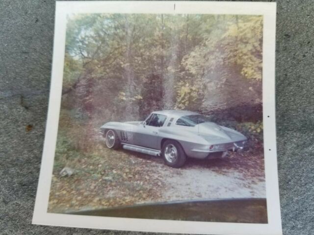 Chevrolet Corvette 1965 image number 17