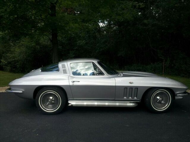 Chevrolet Corvette 1965 image number 2