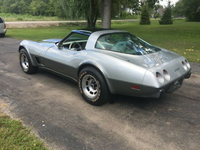 Chevrolet Corvette 1978 image number 0