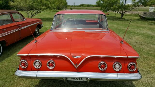 Chevrolet Impala 1961 image number 13