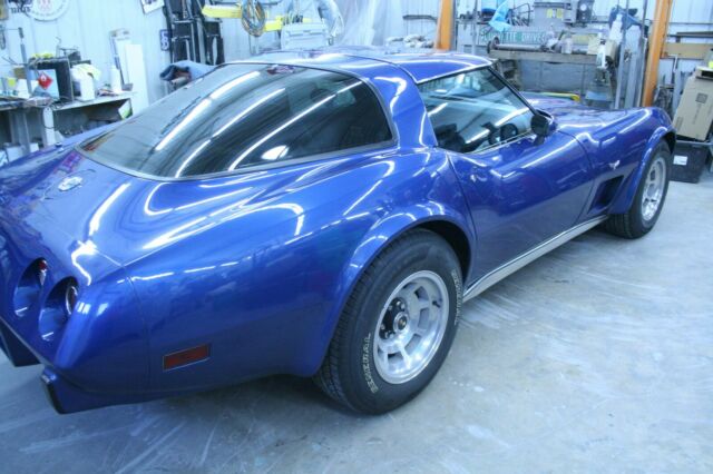 Chevrolet Corvette 1978 image number 18