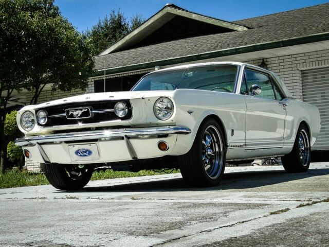 Ford Mustang 1966 image number 27