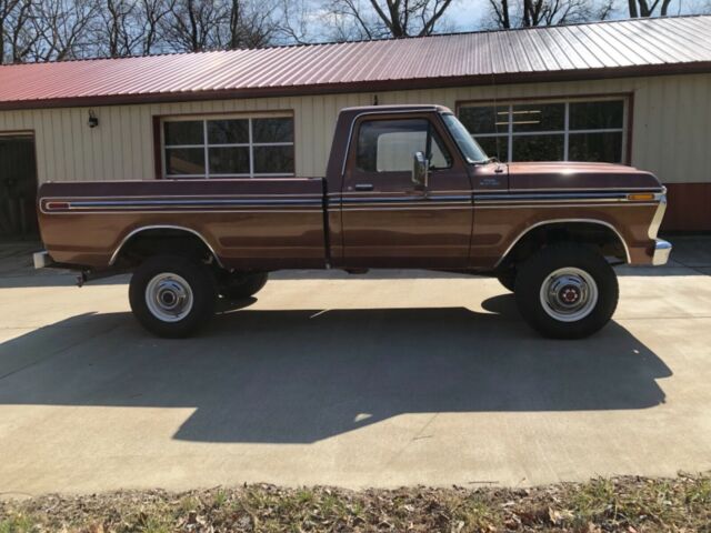 Ford F-250 1977 image number 31